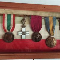 Collezione medaglie militari Italia 15-18 con Teca