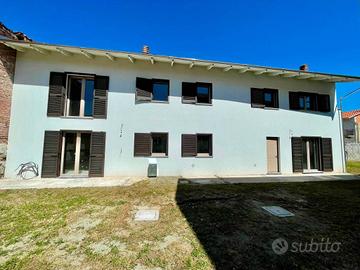 Casa indipendente di 255 m² con 3 locali e box aut