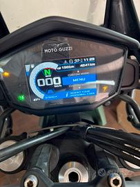 Moto Guzzi v85tt Centenario