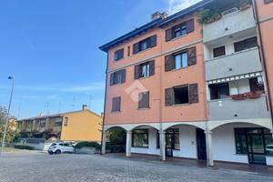 NEGOZIO A MINERBIO
