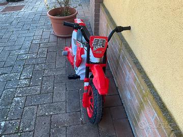 Moto bimbo  2 velocita 6km/h 15km/h con rotelle