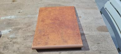 Gradini 33 × 24 cm.