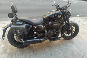 Keeway Benda 302 moto