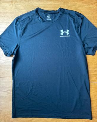 tshirt sportiva nera under armour