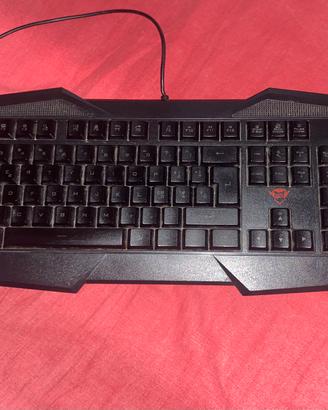 tastiera Trust  GXT 835 usb