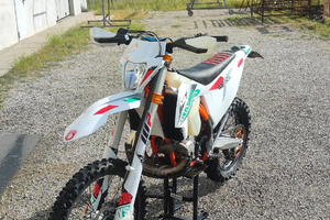 KTM 300 tipi 2021 Six days