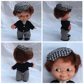 Bambola da collezione con sigarette anni '60.