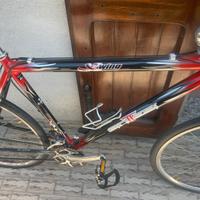 Bicicletta montan bike