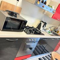 Cucina completa con elettrodomestici buono stato
