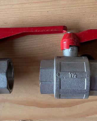 2 Valvole a sfera 1 1/2" - Nuove