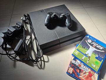 Ps4 con giochi + accessori