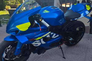 Suzuki GSX R 1000 originale leggi