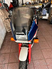 Honda vf500f