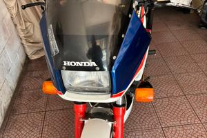 Honda vf500f