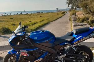 Yamaha yzf R1