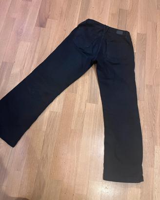 Jeans Subdued