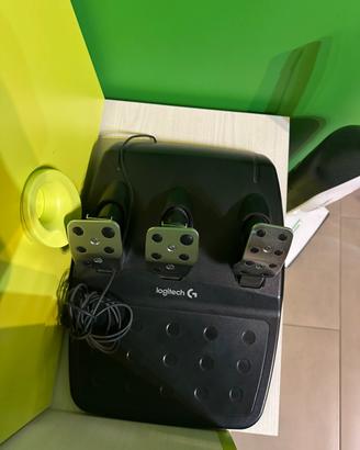 Volante e pedali PS5