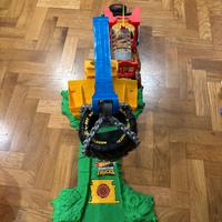 Hot Wheels Monster Trucks - Sfida Demolizione