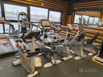 attrezzi per palestra