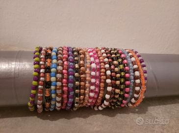 Bracciali di perline colorate leggere descrizione