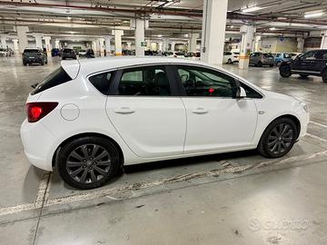 Opel astra cosmo 1.7 CDTI 110cv