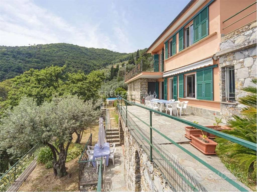 Villa di 287 m² con più di 5 locali e box auto dop - Vista 3