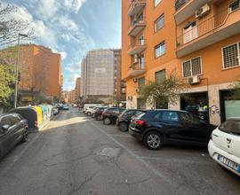 Quartiere africano - locale commerciale