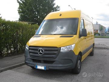 Mercedes-Benz Sprinter 311 CDI F39/33 Passo Medio