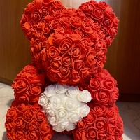 Orsetto di rose finte
