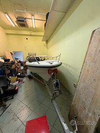 Barca in vetro resina