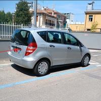 Mercedes A150 04-2007 con impianto metano recente