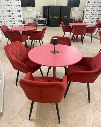 Arredo Bar/Lounge 32 sedie + 10 tavoli usato 6mesi
