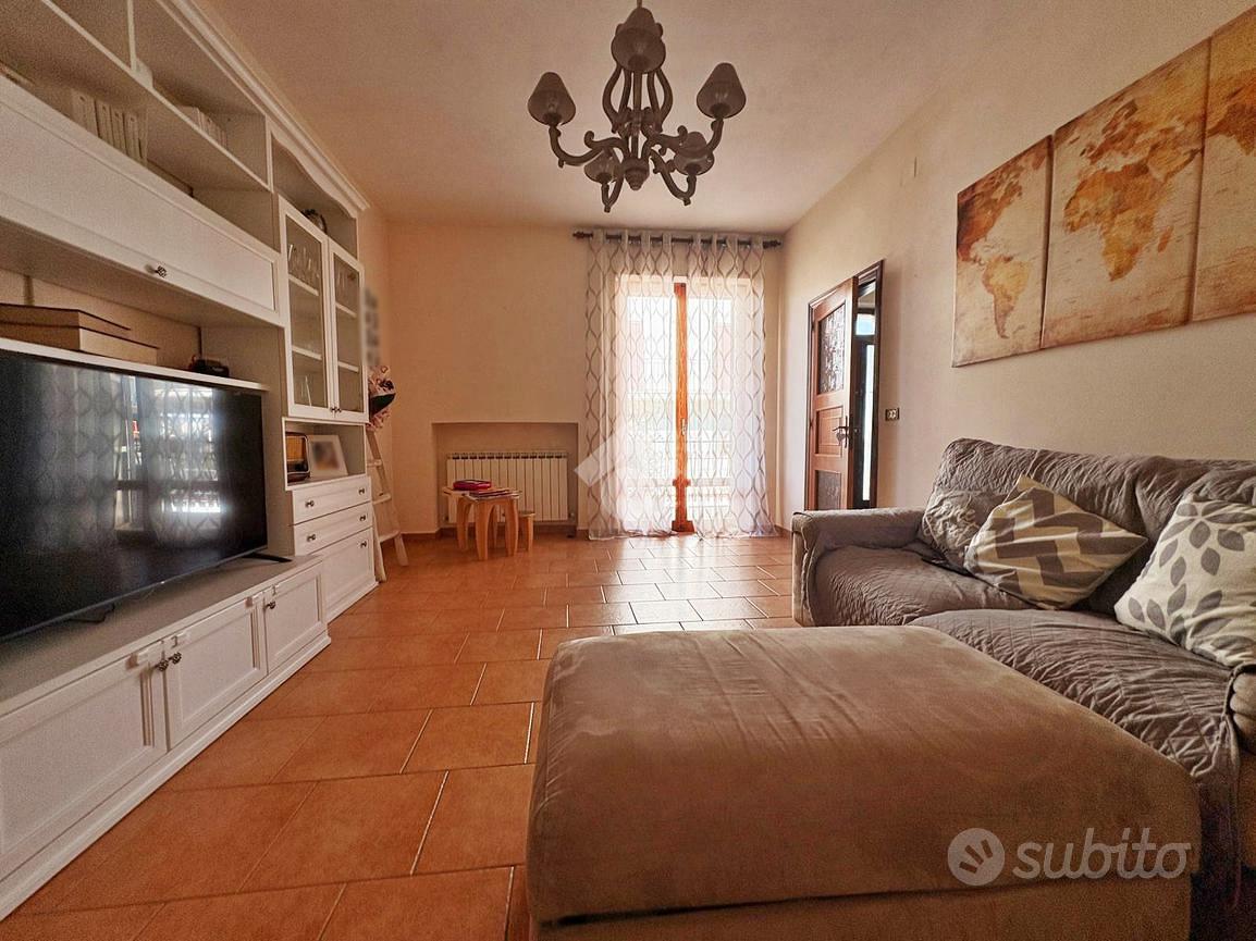House in Gualdo Tadino, Perugia - Vista 4