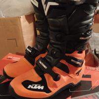 Stivali Tech7 42  e  Supertech 42