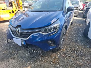 RENAULT CAPTUR GTHIBRYD SINISTRATA 24