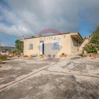 Villa o villino - Caltagirone