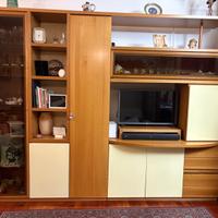 Mobile soggiorno in legno massello con vetrina