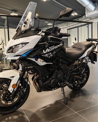 Kawasaki Versys 650 Bianco 2021
