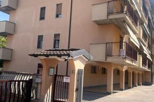 MORTARA (PV) Appartamento 3 vani+serv. Box,cantina