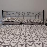 giroletto in ferro battuto di colore nero