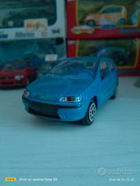 modellino Fiat Punto 1/43 colore raro