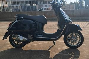 Vespa GTS 300
