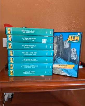 10 vhs sulle Alpi e la loro bellezza  - De Agostin