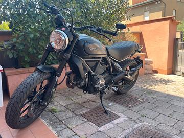 Ducati Scrambler - Full Throttle