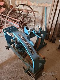 Storico aratro monovomere