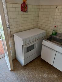 macchina del gas con vano porta bombola