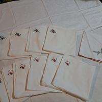 set 11 Tovaglioli vintage ricamati Nuovi