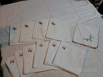 set 11 Tovaglioli vintage ricamati Nuovi