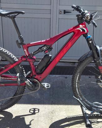 EBIKE MOUNTAIN BIKE ELETTRICA SUPER  LEGGERA 17KG: