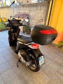 Scooter Aprilia Scarabeo 200cc  con 10000km!!